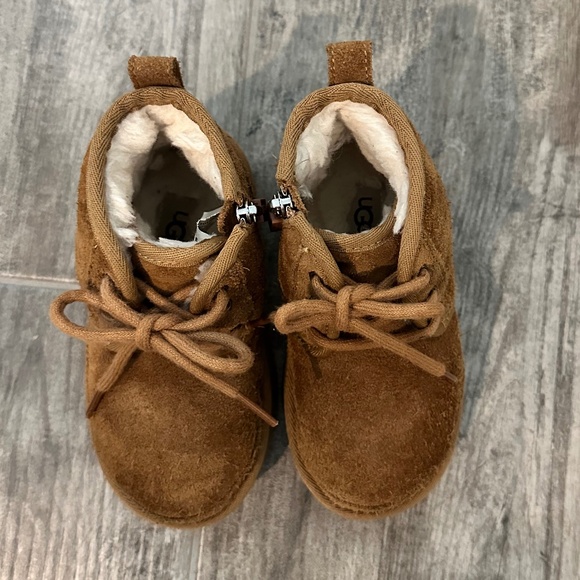 Ugg Toddlers' Neumel II Boot - Size 9 - Picture 4 of 8